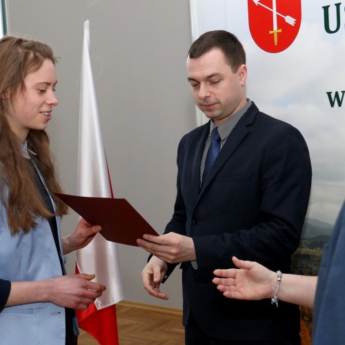 Wręczenie nagród i stypendiów uzdolnionej młodzieży